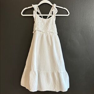 Girls Cat & Jack White Dress Size M(8)